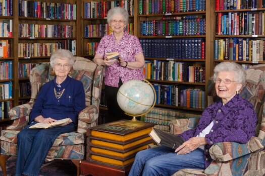 Library For Seniors in Roseville