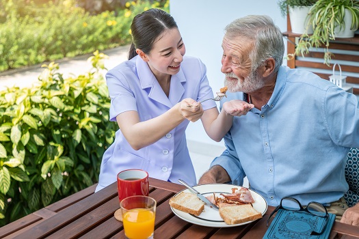 How to Tell What Level of Care Your Aging Loved One Needs in Roseville, CA